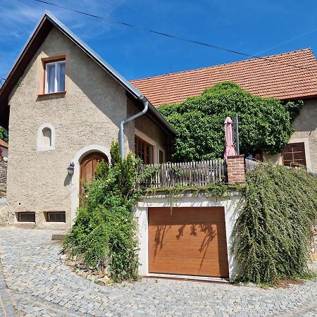 Amazing 5 Bedroom House Krumlov 82 - 4 Min Walk To Main Square Cesky Krumlov Bagian luar foto