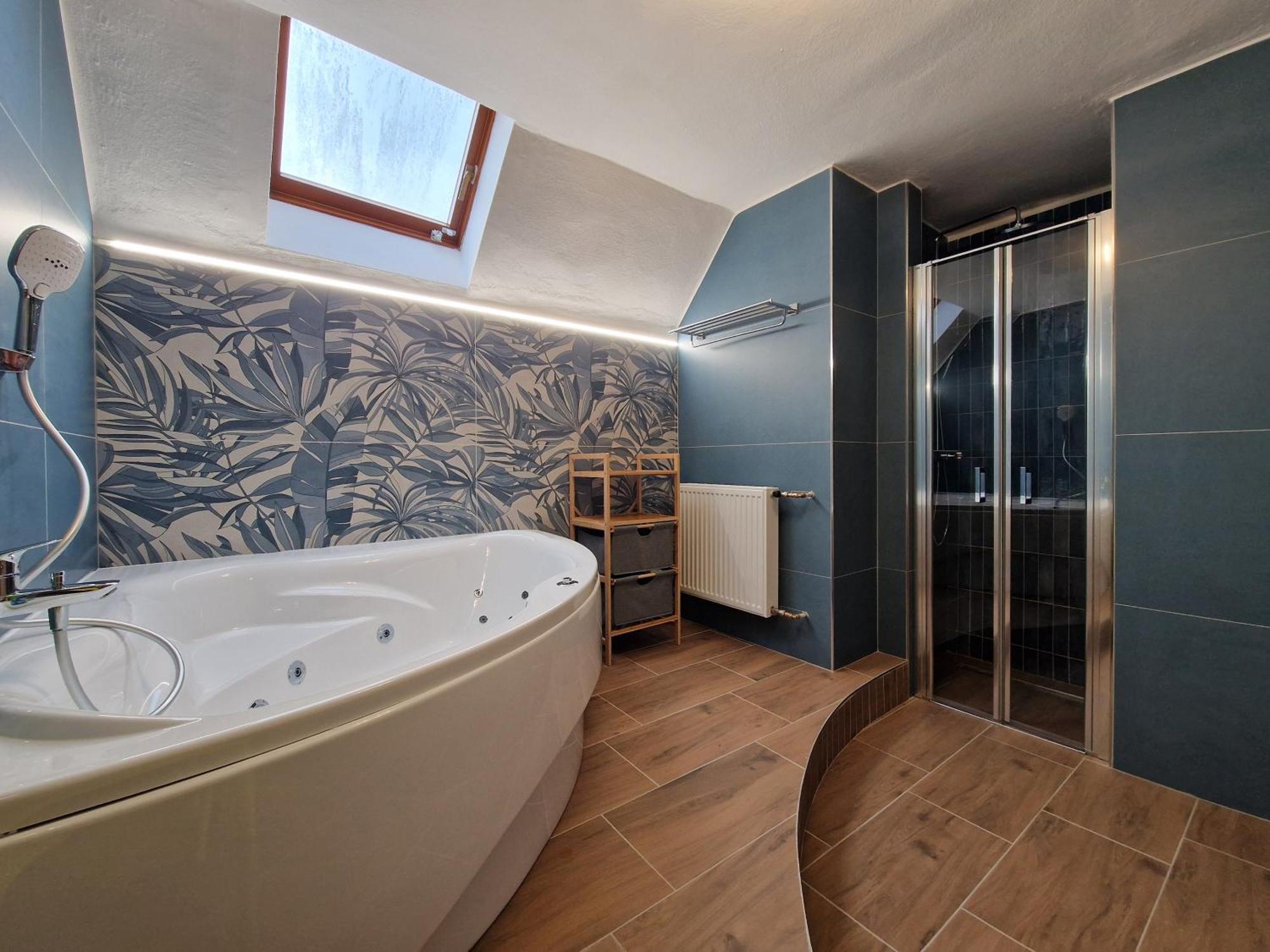 Amazing 5 Bedroom House Krumlov 82 - 4 Min Walk To Main Square Cesky Krumlov Bagian luar foto