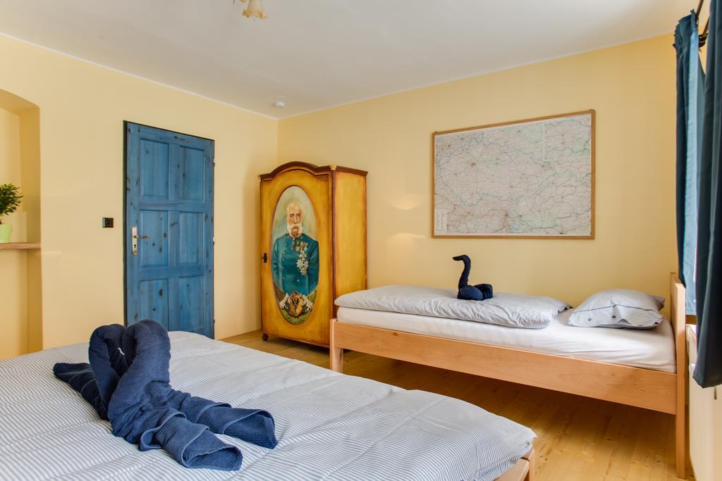 Amazing 5 Bedroom House Krumlov 82 - 4 Min Walk To Main Square Cesky Krumlov Bagian luar foto