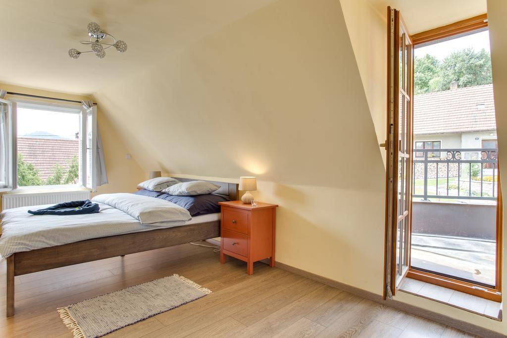 Amazing 5 Bedroom House Krumlov 82 - 4 Min Walk To Main Square Cesky Krumlov Bagian luar foto