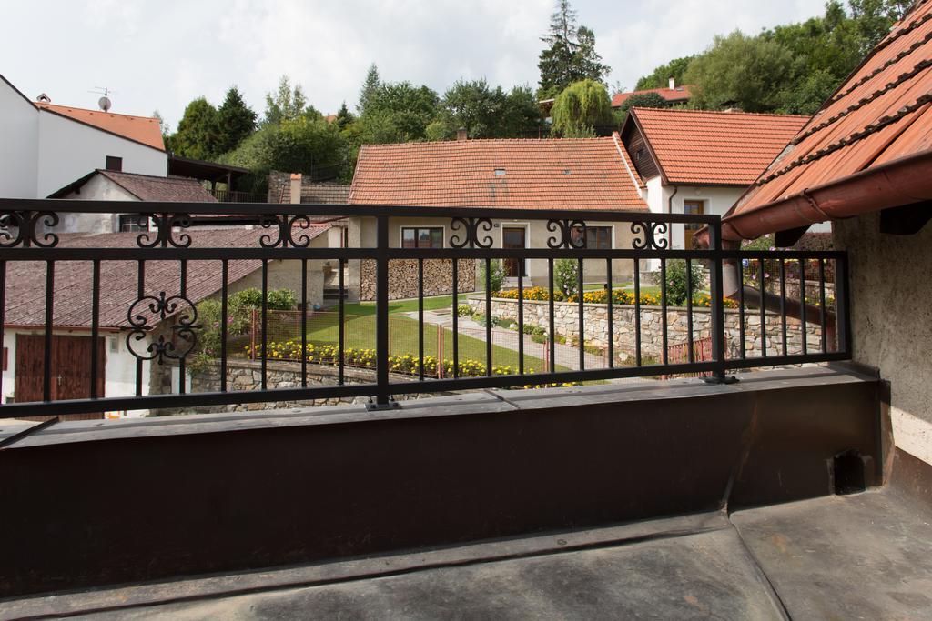 Amazing 5 Bedroom House Krumlov 82 - 4 Min Walk To Main Square Cesky Krumlov Bagian luar foto